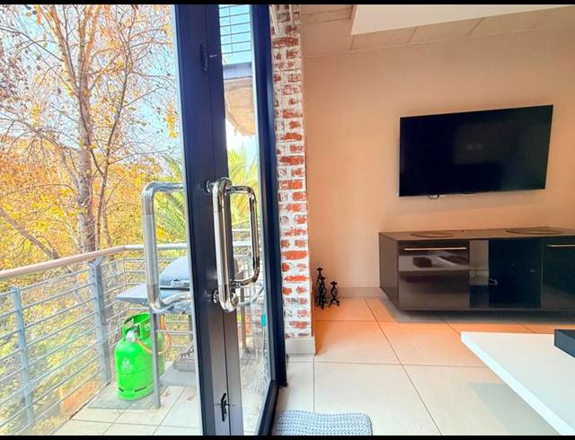 2 BEDROOM PROPERTY TO RENT IN MELROSE ARCH